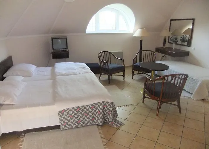 Castelinho Apartmanhaz Gyenesdiás